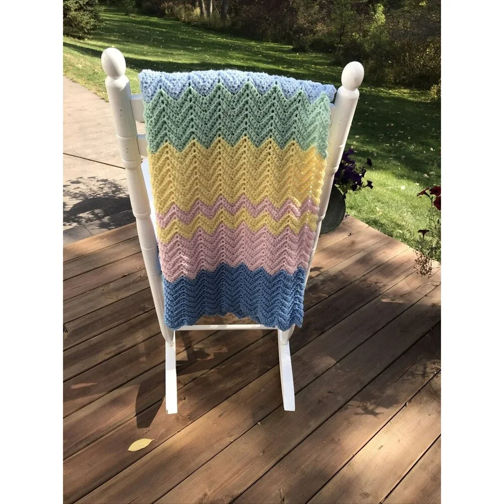 Handmade vtg crochet